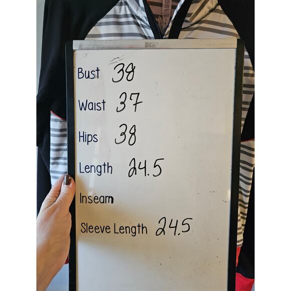 Lululemon Run: Track Attack Jacket
Twin Stripe Black / Black / Love Red sz 6 - Picture 12 of 12